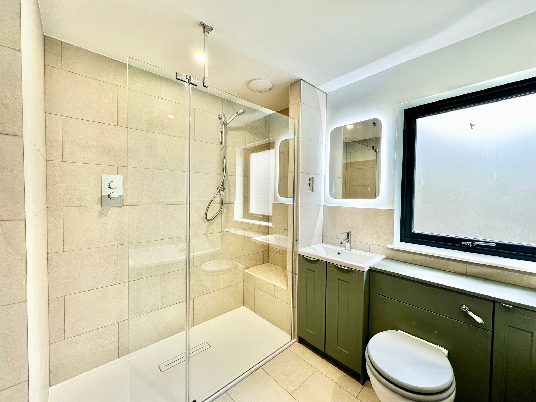 Master Ensuite